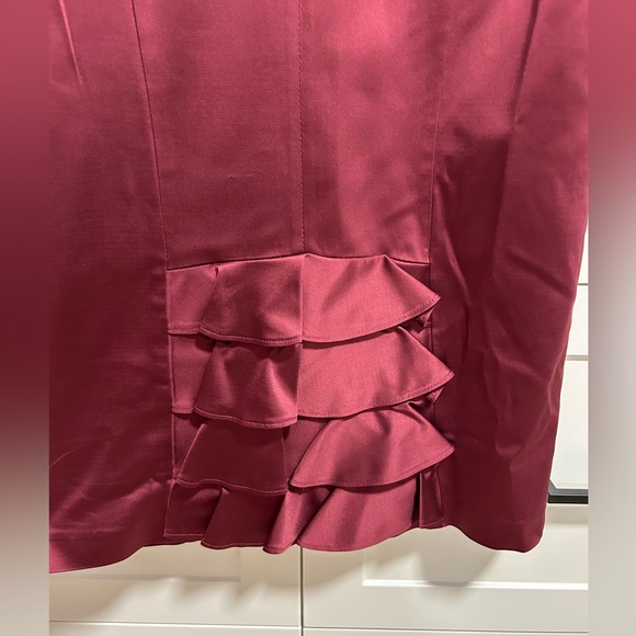 Cue wine coloured shift dress - Picture 3 of 5